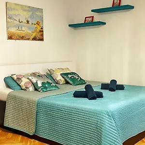 https://central-elegancy-btwn-parliament-basilica-danube.inbudapesthotels.com